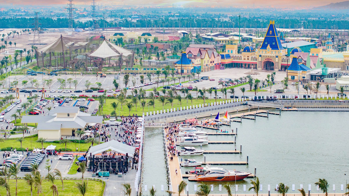 Bến du thuyền Royal Marina - ảnh 3